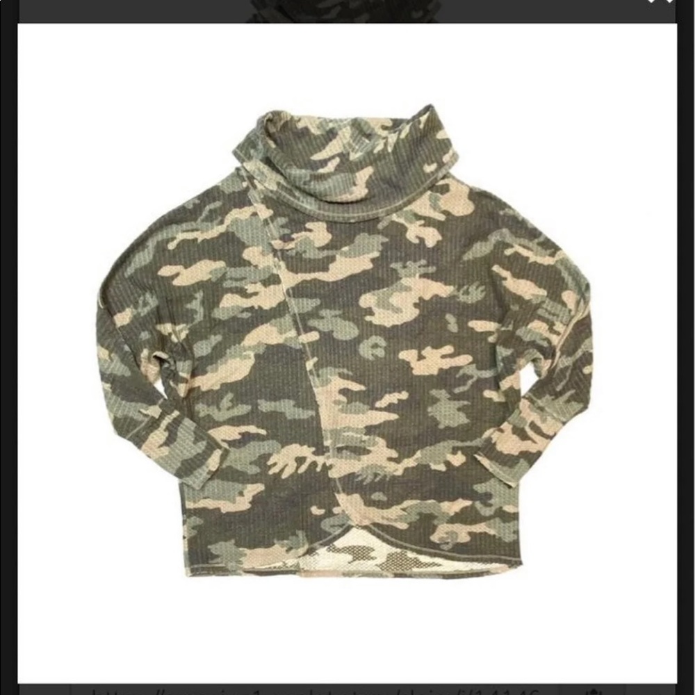 Lularoe large Camo Kristen